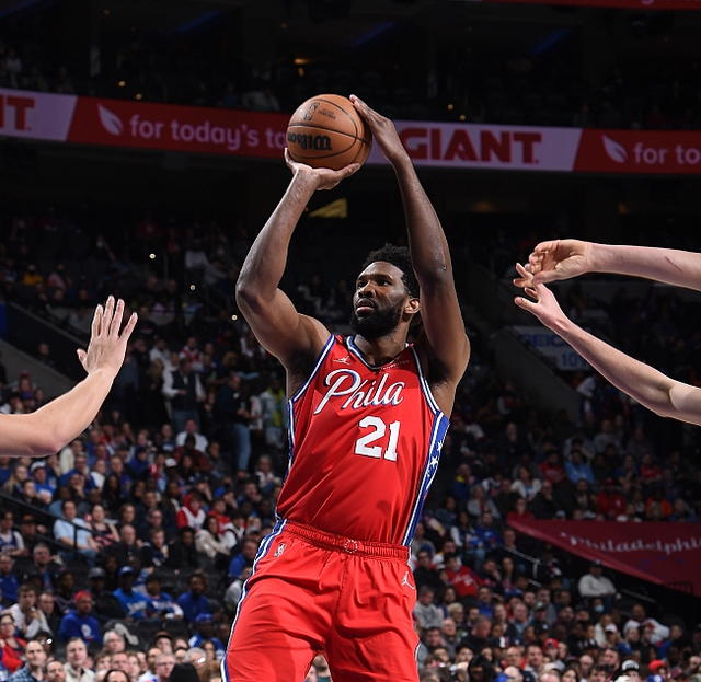 关于皇家马德里内部会议纪要流出:赛后状态回暖,欧超杯使命明确,纪律约束更严格的信息 关于皇家马德里内部会议纪要流出:赛后状态回暖,欧超杯使命明确,纪律约束更严格的信息