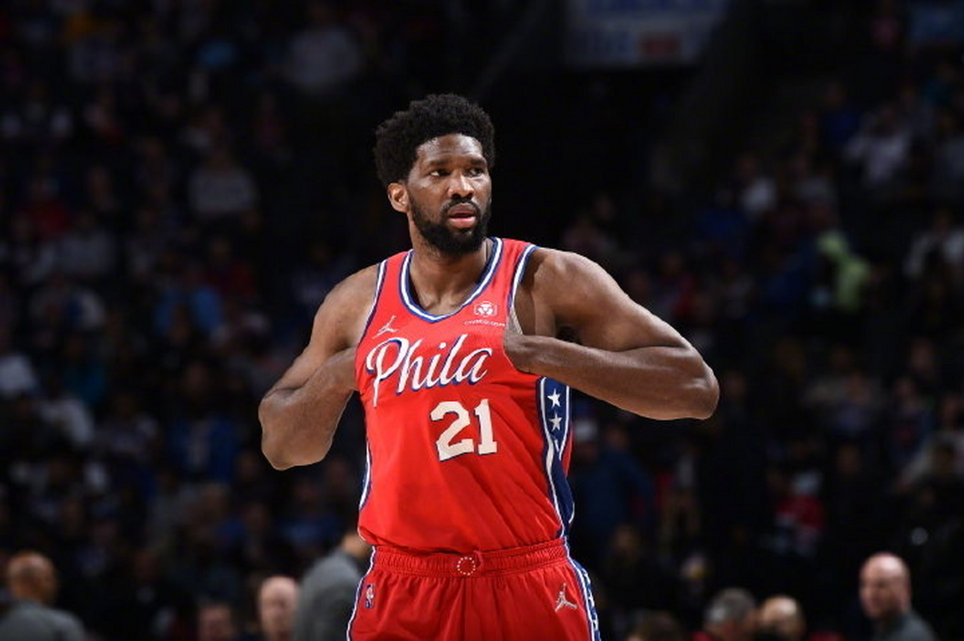 冲刺阶段犹他爵士调整名单以备NBA常规赛，主帅复盘环节打磨，目标明确，临场指挥获称赞的简单介绍