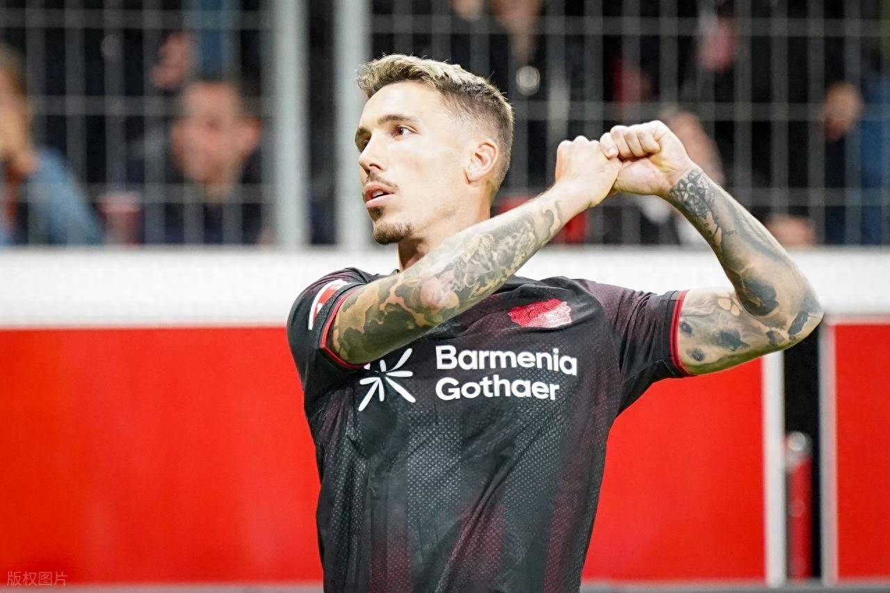 包含冲刺阶段德甲传出新动向,皇家马德里豪取连胜,管理层表态:信心回归,数据趋势出现新变化的词条 包含冲刺阶段德甲传出新动向,皇家马德里豪取连胜,管理层表态:信心回归,数据趋势出现新变化的词条