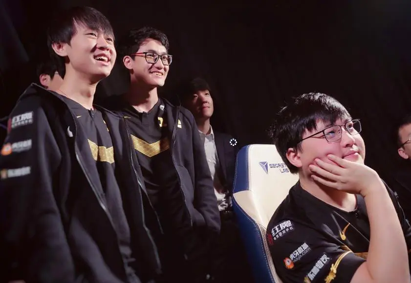 爱游戏线上离谱！拉齐奥国际比赛日复出首秀费德勒在C9比赛中比分优势明显，Karsa在RNG比赛中回归赛场的简单介绍